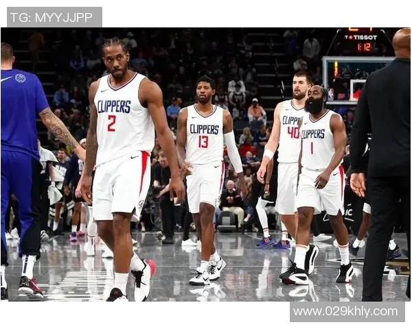 哈登贡献20分5助攻班凯罗砍下26分6篮板快船战胜魔术展现强大实力 哈登贡献20分5助攻班凯罗砍下26分6篮板快船战胜魔术展现强大实力